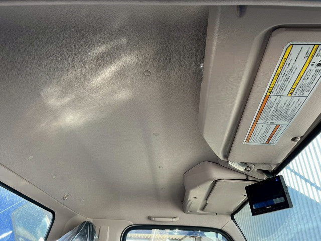 三菱ふそう キャンター 小型 平ボディ（クレーン付） 2RG-FEB80(98168) 23枚目