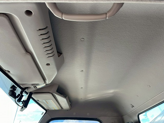 三菱ふそう キャンター 小型 平ボディ（クレーン付） 2RG-FEB80(98168) 27枚目