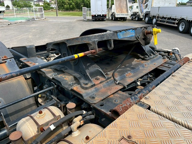 いすゞ ギガ 大型 トラクタ QKG-EXD52AD(98169) 12枚目