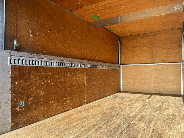 三菱ふそう キャンター 小型 バン 2PG-FEB50(98171) 16枚目