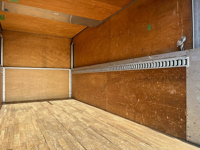 三菱ふそう キャンター 小型 バン 2PG-FEB50(98171) 17枚目