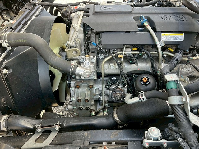 三菱ふそう キャンター 小型 バン 2PG-FEB50(98171) 43枚目