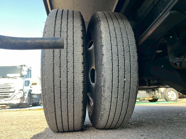 三菱ふそう キャンター 小型 バン 2PG-FEB50(98171) 44枚目