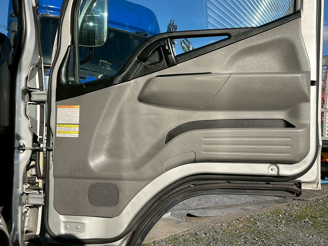 三菱ふそう キャンター 小型 バン TPG-FEA50(98173) 19枚目