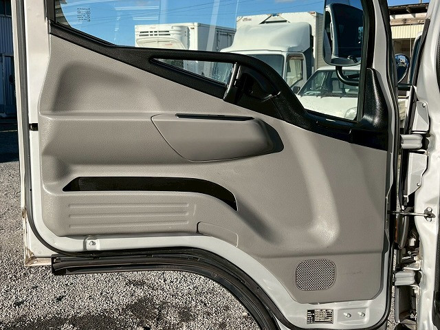 三菱ふそう キャンター 小型 バン TPG-FEA50(98173) 23枚目