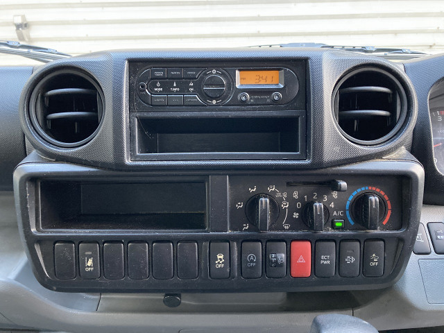 Hino dutro Small Box body TPG-XZC605M(98174) 17枚目