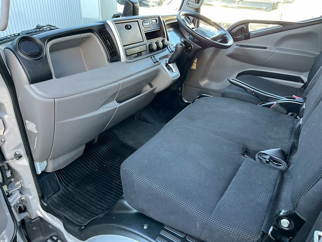 三菱ふそう キャンター 小型 バン TPG-FEA50(98173) 24枚目