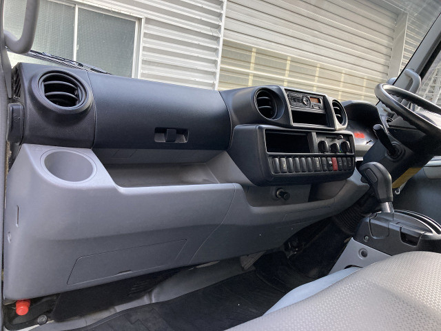 Hino dutro Small Box body TPG-XZC605M(98174) 20枚目