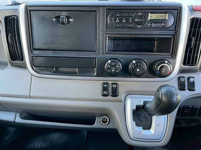 三菱ふそう キャンター 小型 バン TPG-FEA50(98173) 29枚目