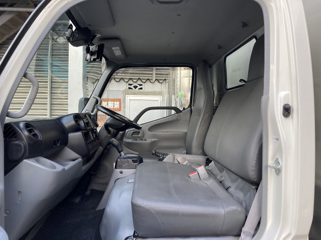 Hino dutro Small Box body TPG-XZC605M(98174) 42枚目