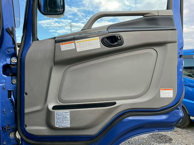 三菱ふそう スーパーグレート 大型 平ボディ（クレーン付） 2PG-FS74HZ(98175) 20枚目