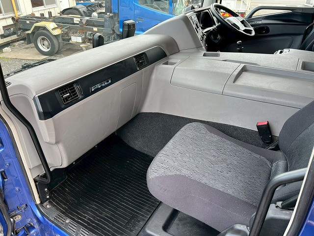 三菱ふそう スーパーグレート 大型 平ボディ（クレーン付） 2PG-FS74HZ(98175) 25枚目