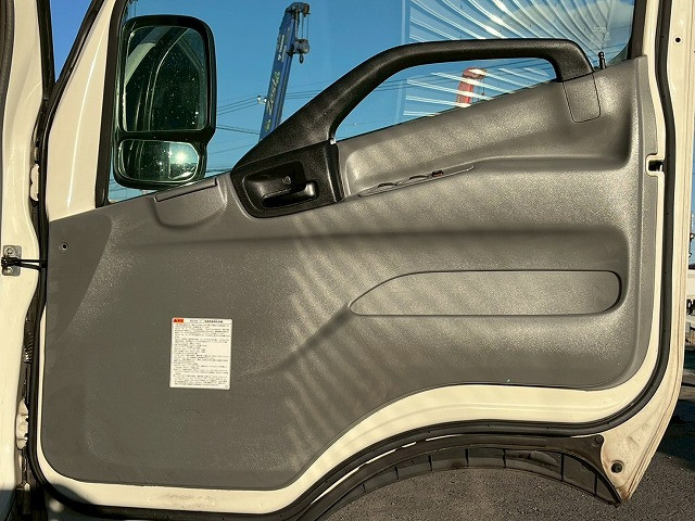 日野 デュトロ 小型 バン TKG-XZU710M(98177) 22枚目