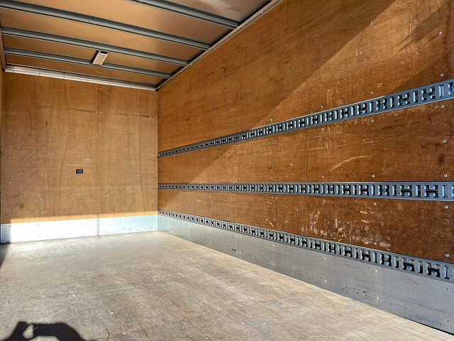 三菱ふそう キャンター 小型 バン TKG-FEB50(98180) 15枚目