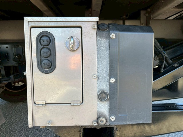 三菱ふそう キャンター 小型 バン TKG-FEB50(98180) 16枚目