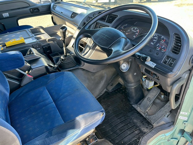 いすゞ ギガ 大型 コンテナ専用車 QKG-CYZ77AM(98182) 17枚目