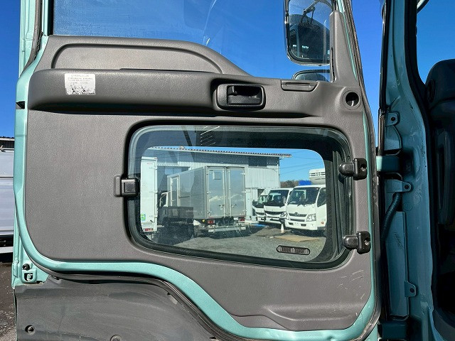 いすゞ ギガ 大型 コンテナ専用車 QKG-CYZ77AM(98182) 20枚目