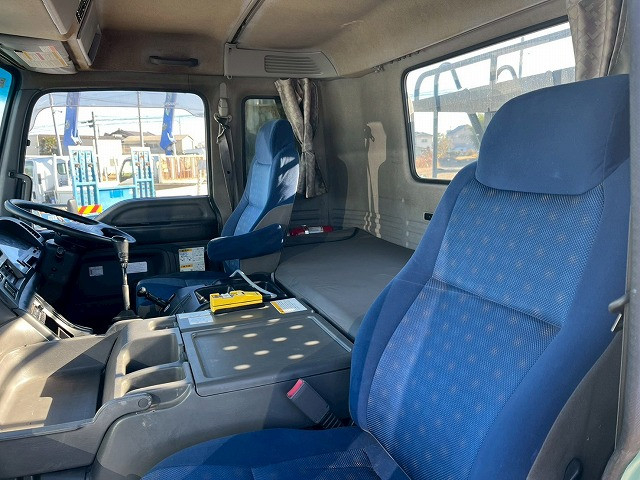 いすゞ ギガ 大型 コンテナ専用車 QKG-CYZ77AM(98182) 22枚目