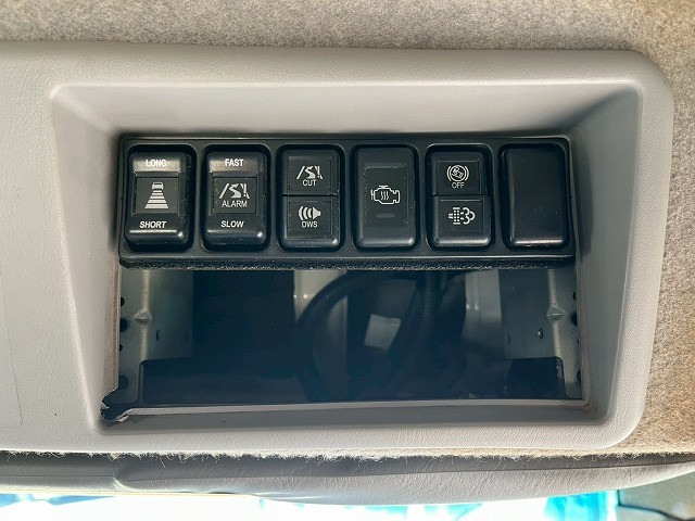 いすゞ ギガ 大型 コンテナ専用車 QKG-CYZ77AM(98182) 27枚目