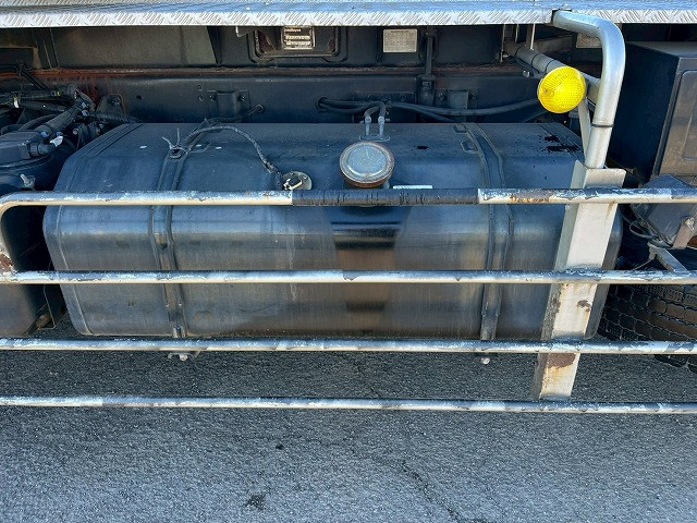 いすゞ ギガ 大型 コンテナ専用車 QKG-CYZ77AM(98182) 33枚目