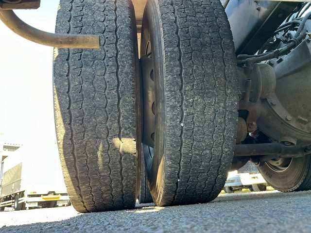 いすゞ ギガ 大型 コンテナ専用車 QKG-CYZ77AM(98182) 43枚目