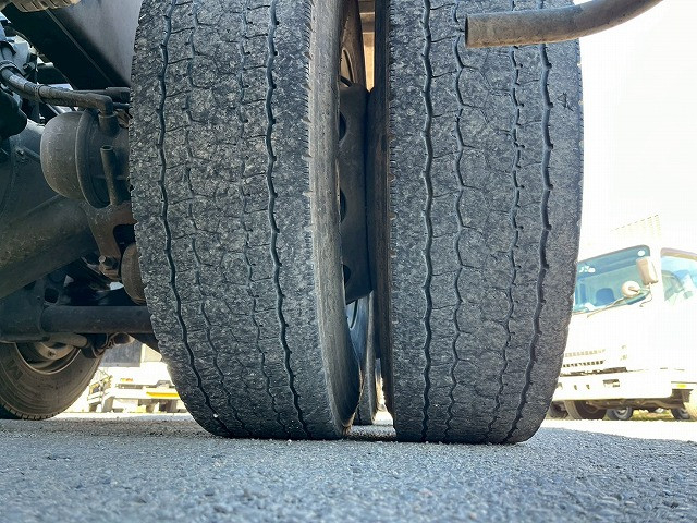 いすゞ ギガ 大型 コンテナ専用車 QKG-CYZ77AM(98182) 44枚目