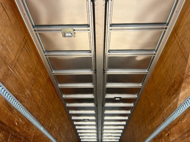 いすゞ ギガ 大型 ウィング QKG-CYJ77A(98183) 12枚目