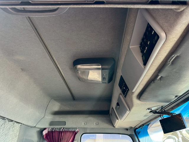 いすゞ ギガ 大型 ウィング QKG-CYJ77A(98183) 20枚目