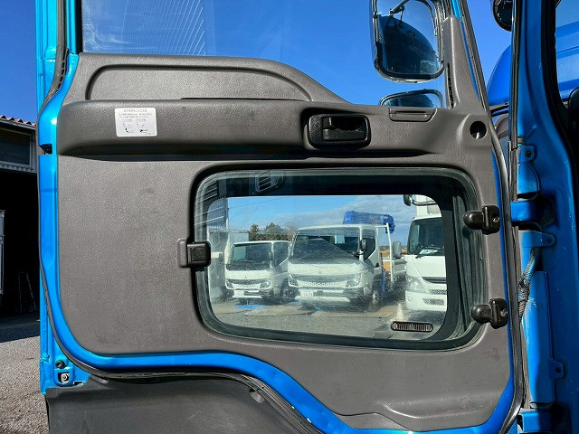 いすゞ ギガ 大型 ウィング QKG-CYJ77A(98183) 21枚目