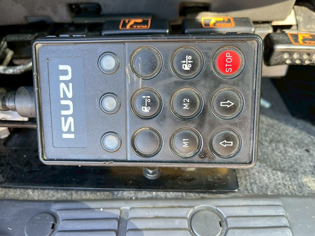 いすゞ ギガ 大型 ウィング QKG-CYJ77A(98183) 34枚目