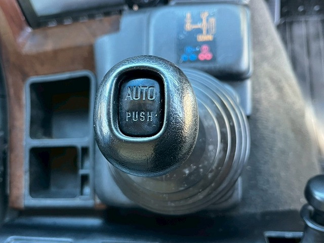 いすゞ ギガ 大型 ウィング QKG-CYJ77A(98183) 35枚目