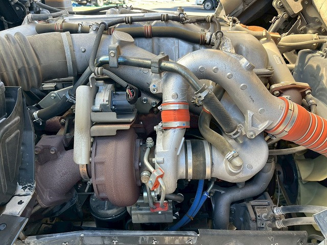 いすゞ ギガ 大型 ウィング QKG-CYJ77A(98183) 41枚目