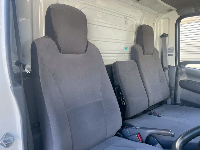 いすゞ エルフ 小型 バン TKG-NMR85AN(98185) 19枚目