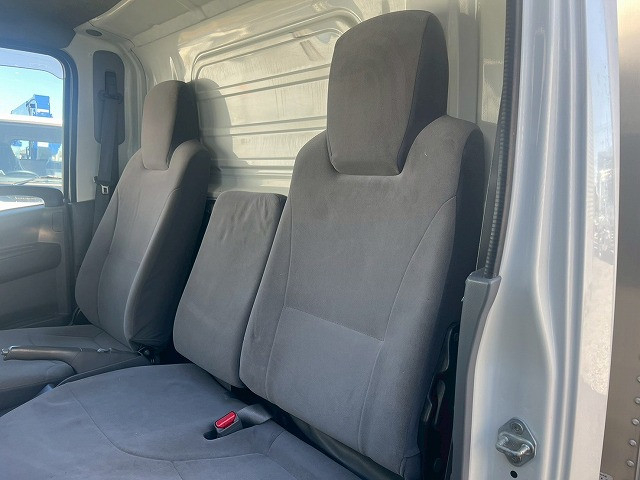 いすゞ エルフ 小型 バン TKG-NMR85AN(98185) 23枚目