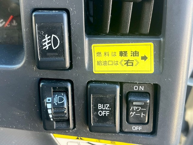 いすゞ エルフ 小型 バン TKG-NMR85AN(98185) 31枚目