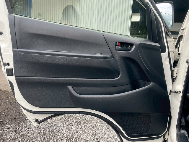 トヨタ レジアスエース 小型 冷蔵冷凍バン CBF-TRH200V(98187) 25枚目