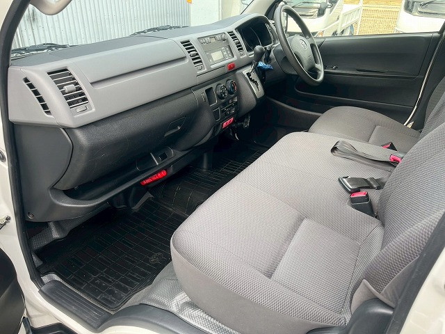 トヨタ レジアスエース 小型 冷蔵冷凍バン CBF-TRH200V(98187) 26枚目