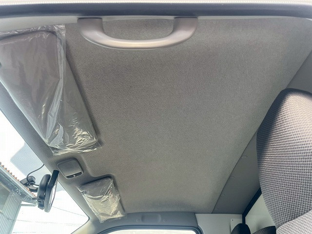 トヨタ レジアスエース 小型 冷蔵冷凍バン CBF-TRH200V(98187) 28枚目