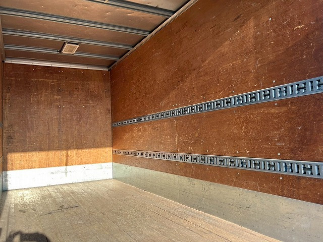 三菱ふそう キャンター 小型 バン TKG-FEA50(98189) 14枚目