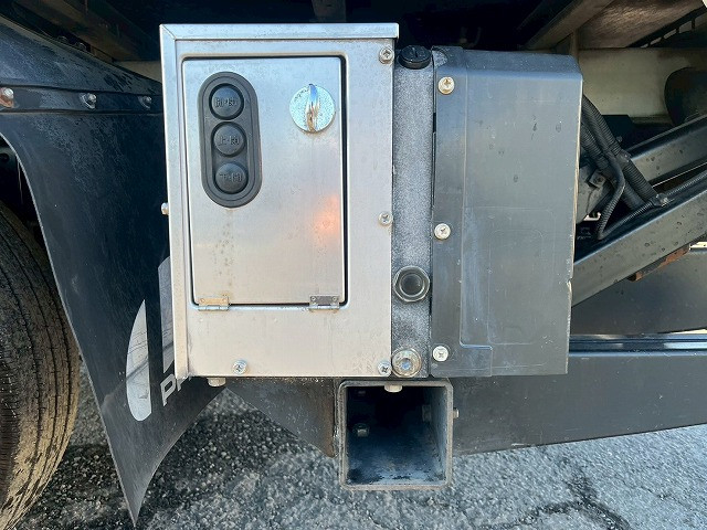 三菱ふそう キャンター 小型 バン TKG-FEA50(98189) 16枚目