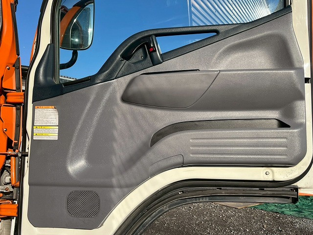 三菱ふそう キャンター 小型 バン TKG-FEA50(98189) 18枚目