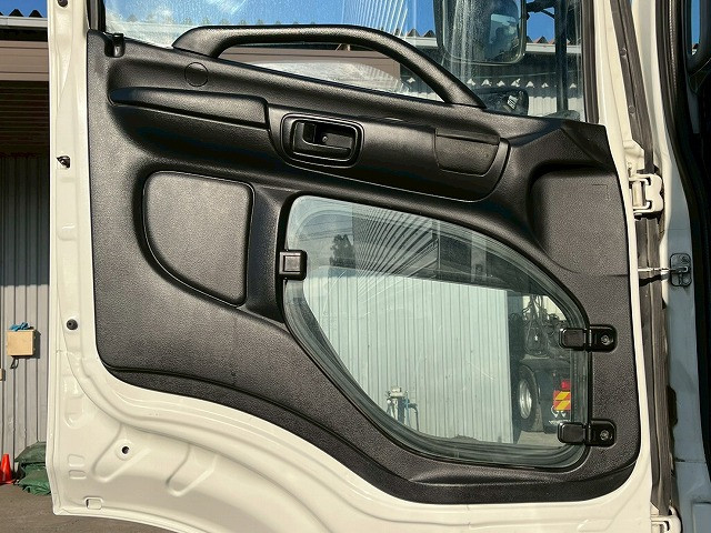 日野 プロフィア 大型 ウィング LKG-FW1EXBG(98190) 21枚目