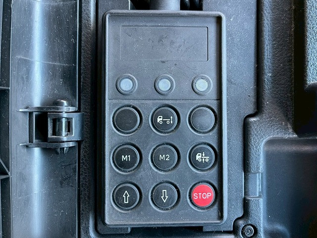 日野 プロフィア 大型 ウィング LKG-FW1EXBG(98190) 33枚目