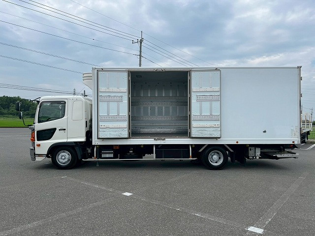 日野 レンジャー 中型 冷蔵冷凍バン TKG-FD7JLAG(98191) 9枚目