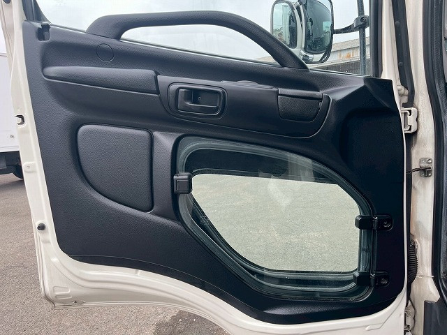 日野 レンジャー 中型 冷蔵冷凍バン TKG-FD7JLAG(98192) 22枚目