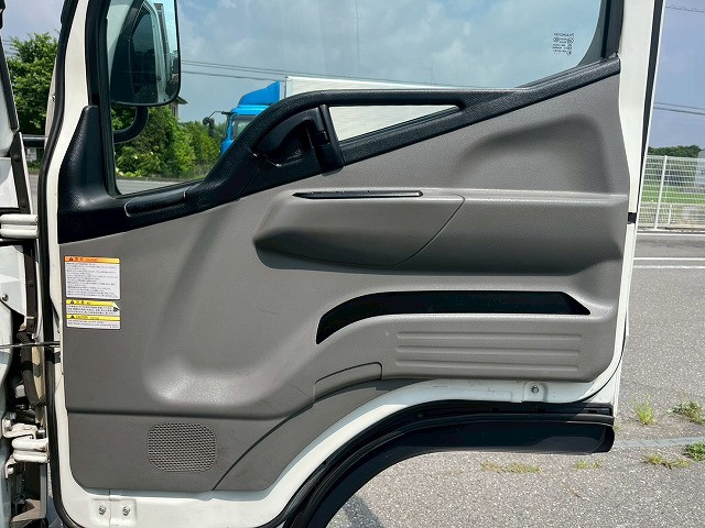 三菱ふそう キャンター 小型 平ボディ TPG-FEB90(98196) 16枚目
