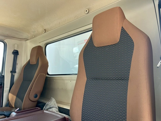 日野 レンジャー 中型 冷蔵冷凍バン 2KG-FC2ABA(98195) 24枚目