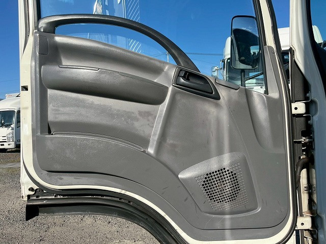 日産自動車 アトラス 小型 バン TKG-AMR85AN(98200) 20枚目