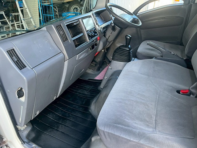 日産自動車 アトラス 小型 バン TKG-AMR85AN(98200) 21枚目