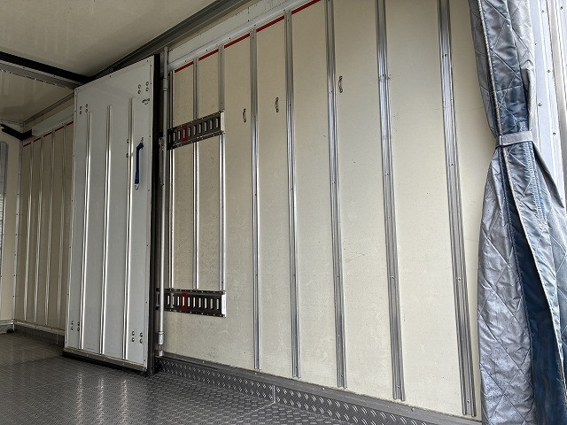 いすゞ エルフ 小型 冷蔵冷凍バン TSG-NPR85AN(98206) 14枚目